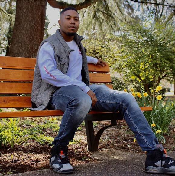 Meet your Posher, Joshua - Picture 1 of 1